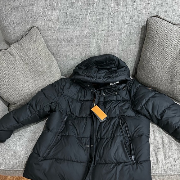 Hugo Boss winter jacket - Picture 2 of 7